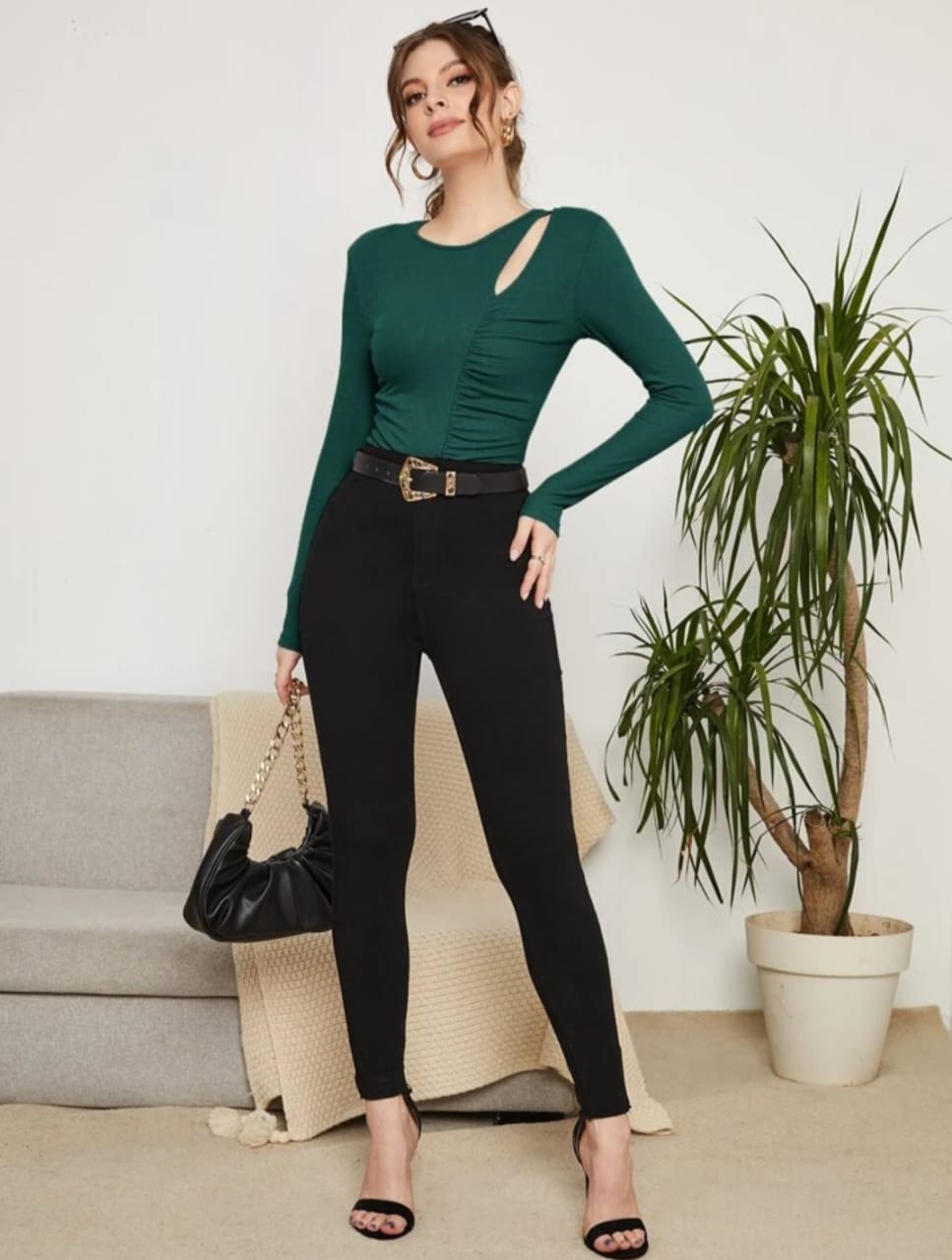 ‘Gloria’ cut-out top.