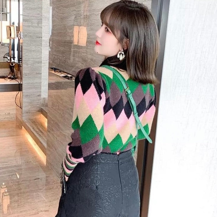 Colorblocked Uni sweater.