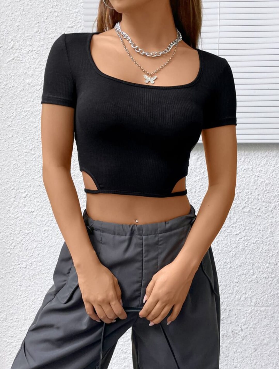 Basic ribbed ‘cut-out’ top.