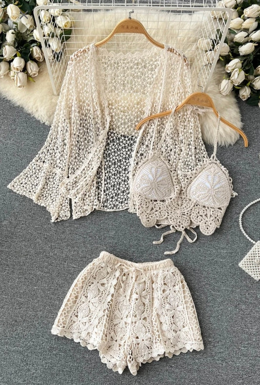 ‘By the beach’ three piece set.
