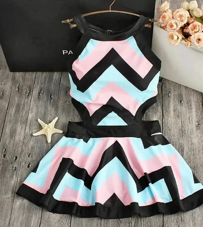 ‘All-eyes’ swimsuit.