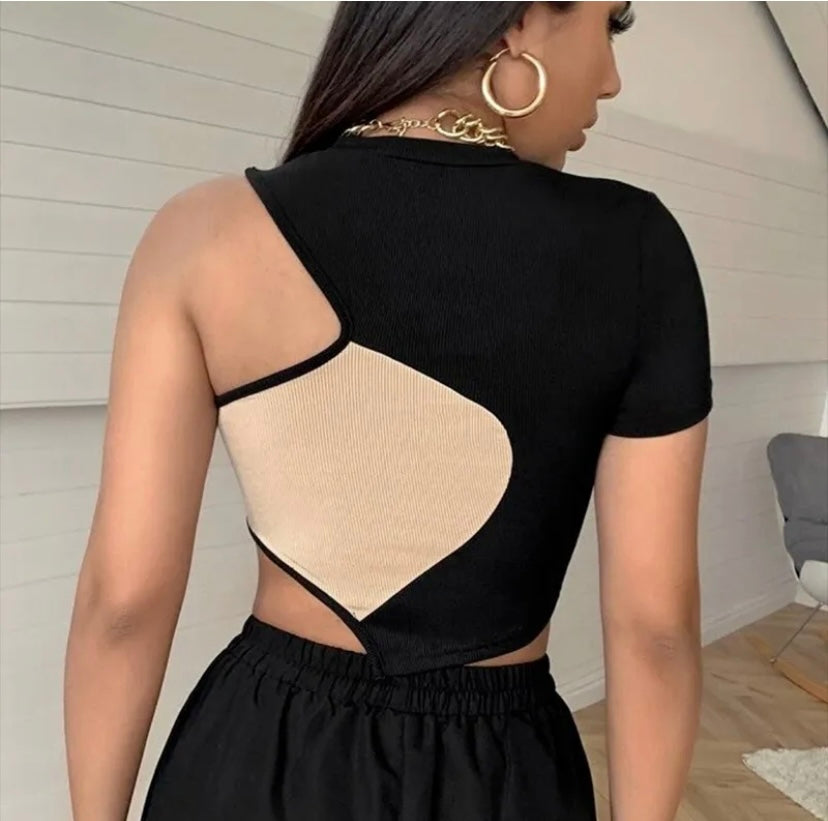 ‘Cut-out’ top.