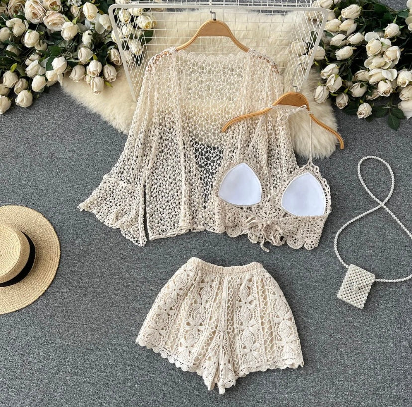 ‘By the beach’ three piece set.