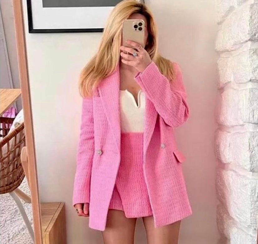 ‘Get it girl’ blazer set ( 2 piece , blazer and skirt )